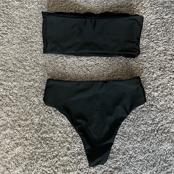 Babe bikini - Picture 2 of 4